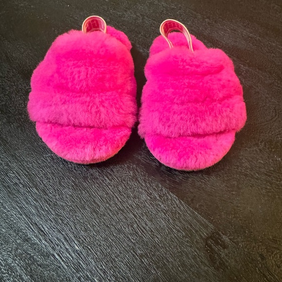UGG Bright Pink Fuzzy Slippers - Picture 1 of 3